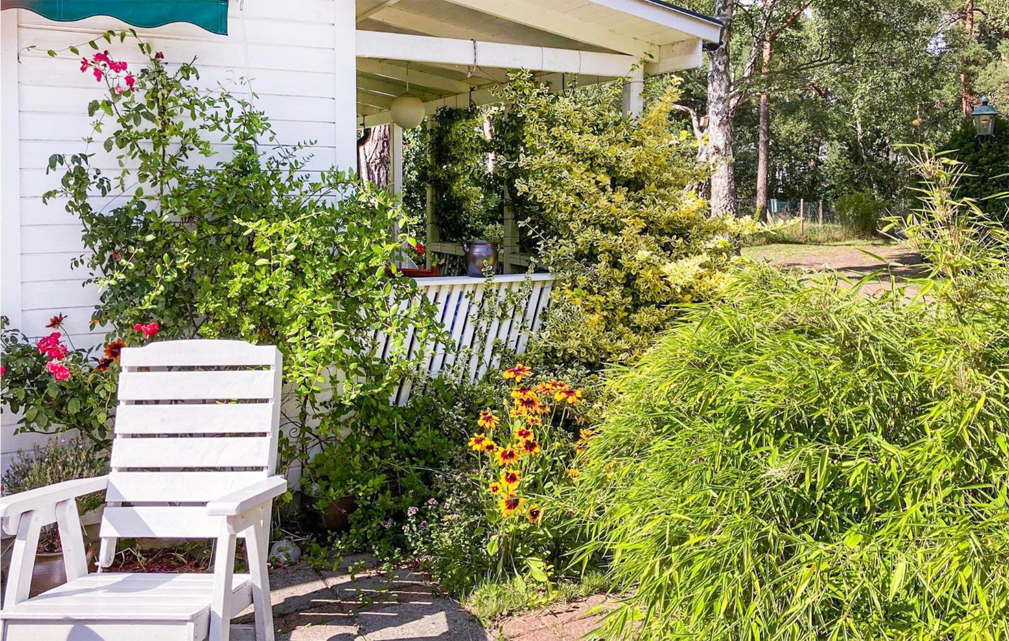 1 Bedroom Amazing Home In Hoellviken Exterior foto